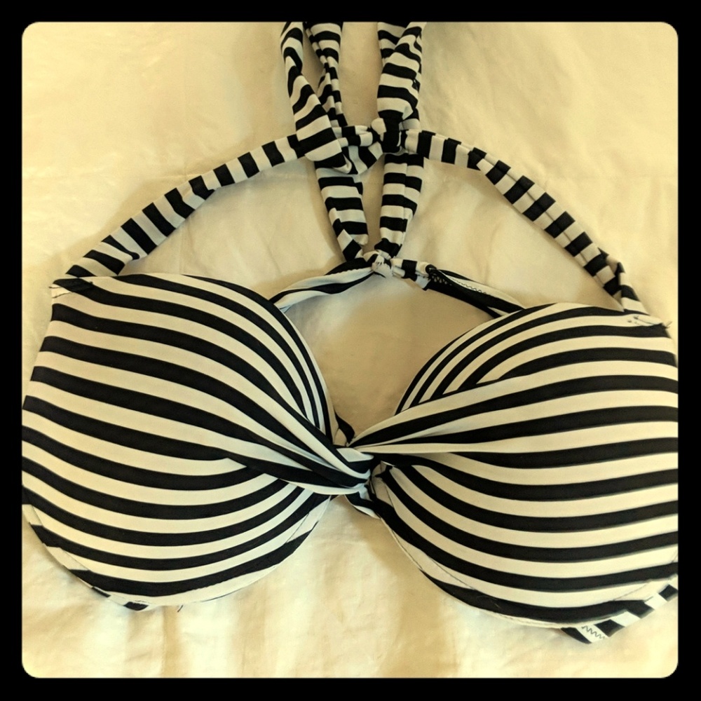 Black and white stripe underwire bikini